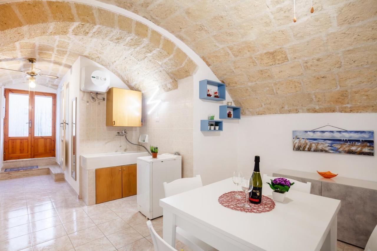 Monopoli Heartbeat - Apartment 200M From Sea Eksteriør billede