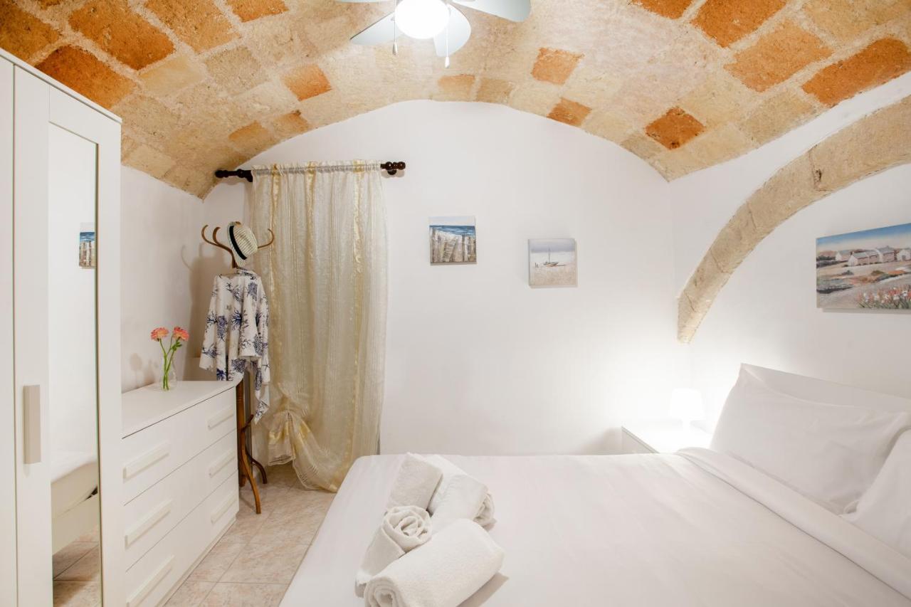 Monopoli Heartbeat - Apartment 200M From Sea Eksteriør billede