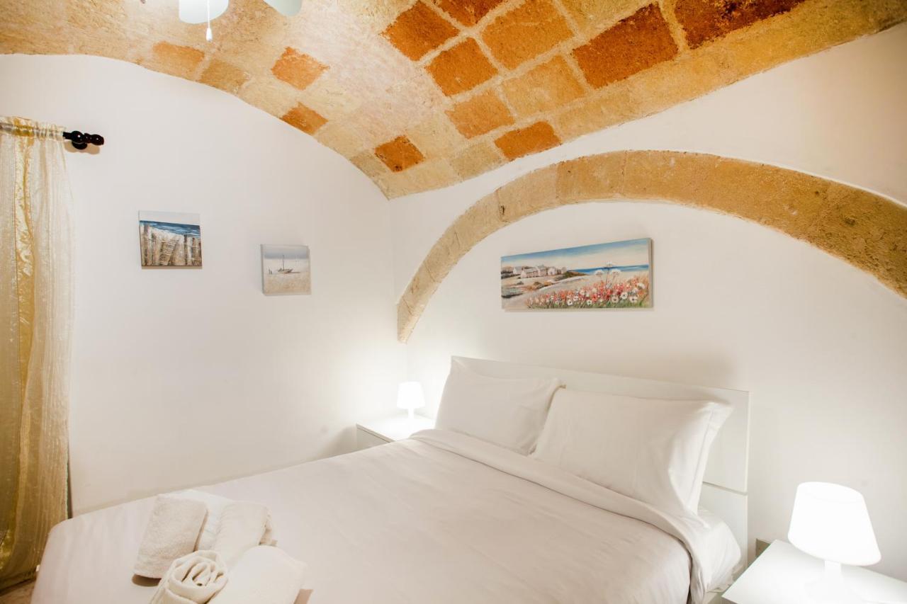 Monopoli Heartbeat - Apartment 200M From Sea Eksteriør billede